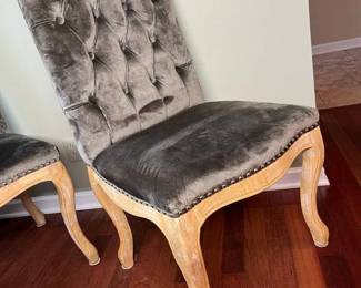 122 Velvet Dining Chair Detail