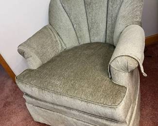 122 Pembrook Modern Armchair