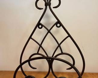 122 Scrollwork Easel Wall Shelf