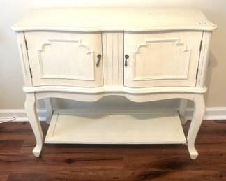 Vintage 2 door cabinet