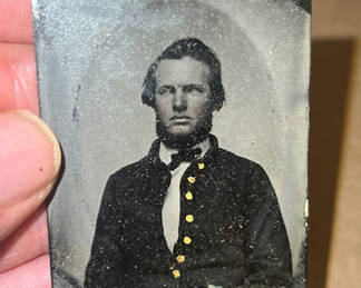 Lot 62: Civil War Tintype Of Bearded Soldier In Jacket & Beard