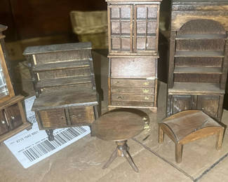 Lot 40: Lot Of Wooden Japanese 1960 Era Doll Furniture Handmade