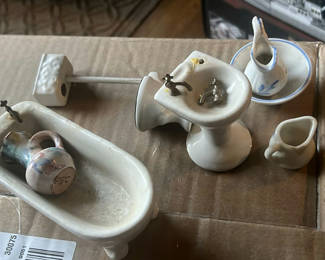 Lot 36: Japanese Porcelain Dollhouse Bathrooom Items MCM