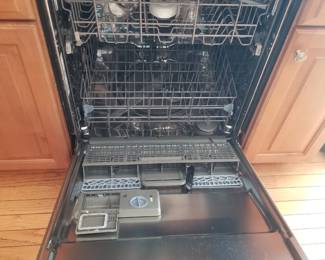 Whirlpool dishwasher with stainless steel interior