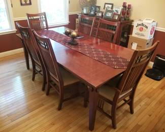 Broyhill dining set - gorgeous!