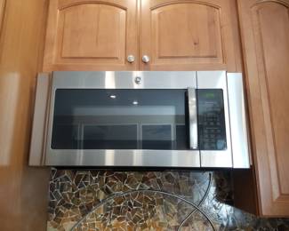 GE microwave oven mfg. 8/2017