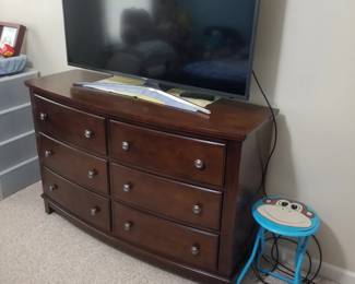 6-drawer dresser; flat screen TV