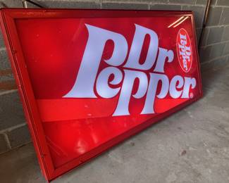 KILLER Dr Pepper light up cabinet!