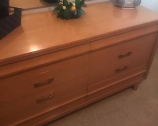 8 drawer dresser, mirror is sold separately! 