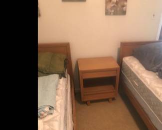 Even has the nightstand!