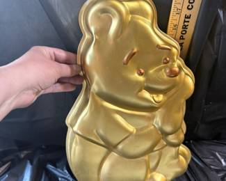 Winnie the Pooh Cake Pan $4.00