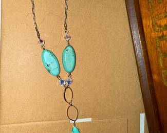 Costume Dangle Necklace $5.00