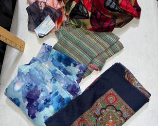 5 Scarves $10.00
