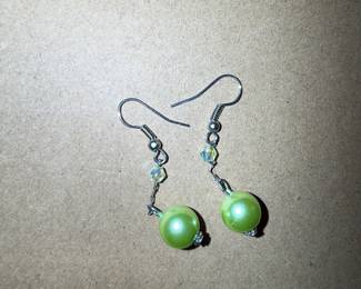 Green Earrings $4.00