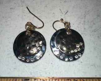 Earrings $5.00