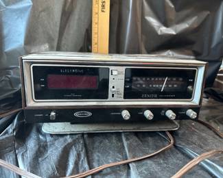 Zenith Solid State Clock Radio $9.00
