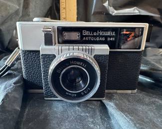 Bell & Howell Autoload 341 Camera $6.00