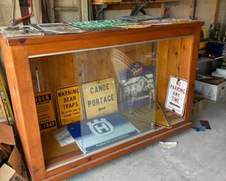 display cabinet