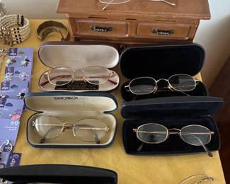 glasses
