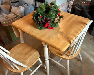 drop leaf table w/2 chairs