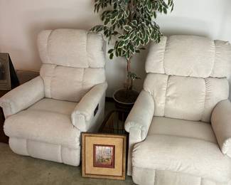 set of power recliners