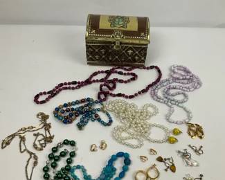 Vintage Costume Jewelry Lot with Beaded Necklaces, Faux Pearls  ClipOn Earrings