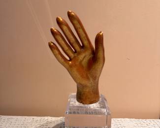 Hand display