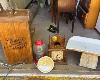 Clock And Vintage Lot