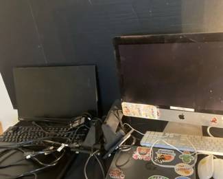 Lot Of Monitors, HP, Apple, ThinkVision