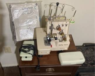 Sewing Machine,Baby Lock 3 Thread With 2 Drawer Stand