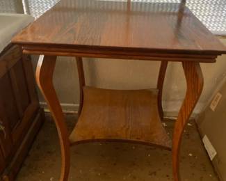 Mid Century Cabriole Side Table