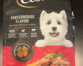 Cesar Carrot, Pea, Steak, Vegetable, Beef and Red Meat Flavor