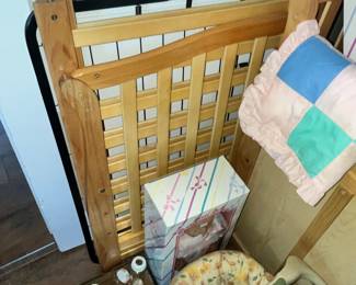 VERY NICE BABY CRIB w/ CHEST