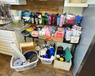KITCHEN ITEMS, TRAVEL CUPS