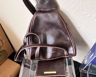 LEATHER VILLAGER BAG & MATCHING WALLET