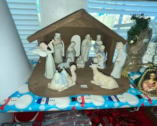 NATIVITY SETS