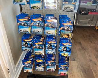 RACKS & RACKS AND TUBS FULL OF NEW VINTAGE HOT WHEELS