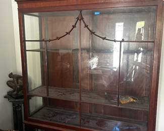 Vintage Chippendale cabinet 