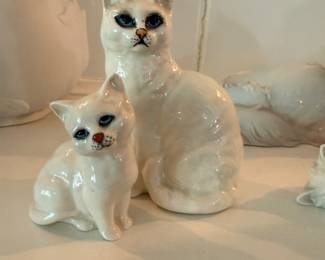 Figurines