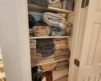 Assorted Linens