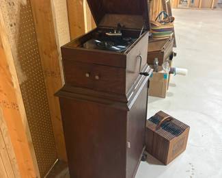Victor Talking Machine Company Victrola VV-IX Phonograph