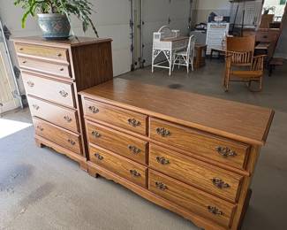 Ethan AllenBassett Dresser and Chest of Drawers Set