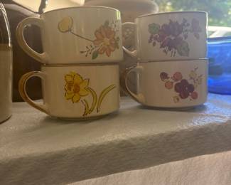 Set of Four Stonecrest Floral Mugs
