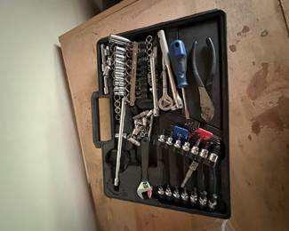 Caterpillar Socket and Wrench Set