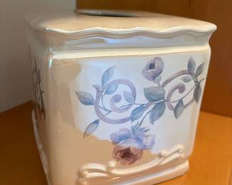 Croscill Chambord Amethyst Rose Ceramic Tissue Box Cover