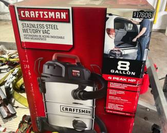 Craftsman 8 Gallon 4 Peak HP Stainless Steel Wet/Dry Vac