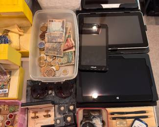 Tablets, Blackberry phones, Nokia phone, vintage phones