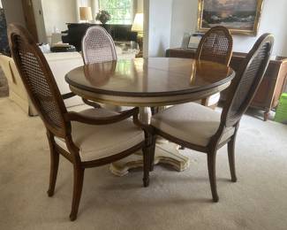 Drexel Heritage dining table, 6 chairs, 2 leaves and table pads....