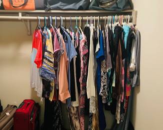 Ladies clothes, heavy on 16-18W and L-XXL