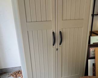 Rubbermaid Large Vertical Outdoor Storage Shed